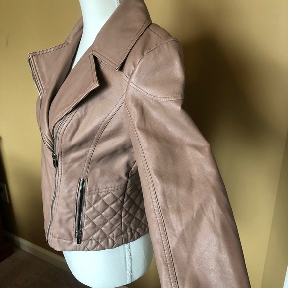 Express premium faux leather jacket in pink/tan - Picture 5 of 6